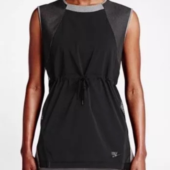 Nike Top - Picture 2 of 6